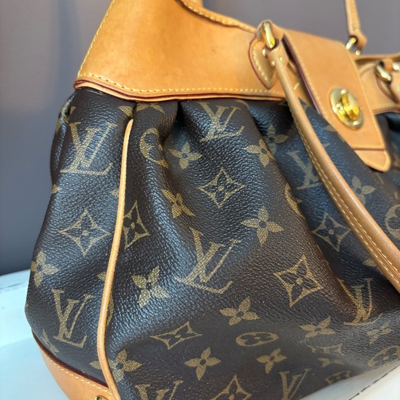 🩷💯 Auth Louis Vuitton Boetie MM Shoulder Bag - Picture 6 of 16